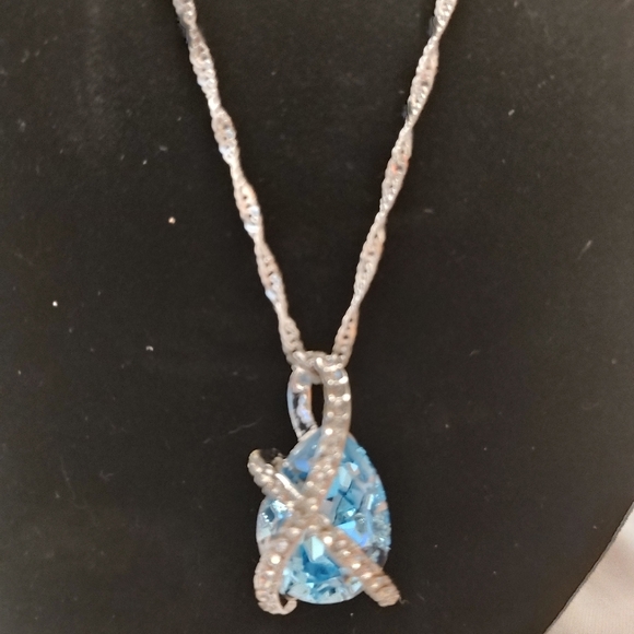 Aquamarine necklace made with Swarovski  Crystal - Picture 2 of 3